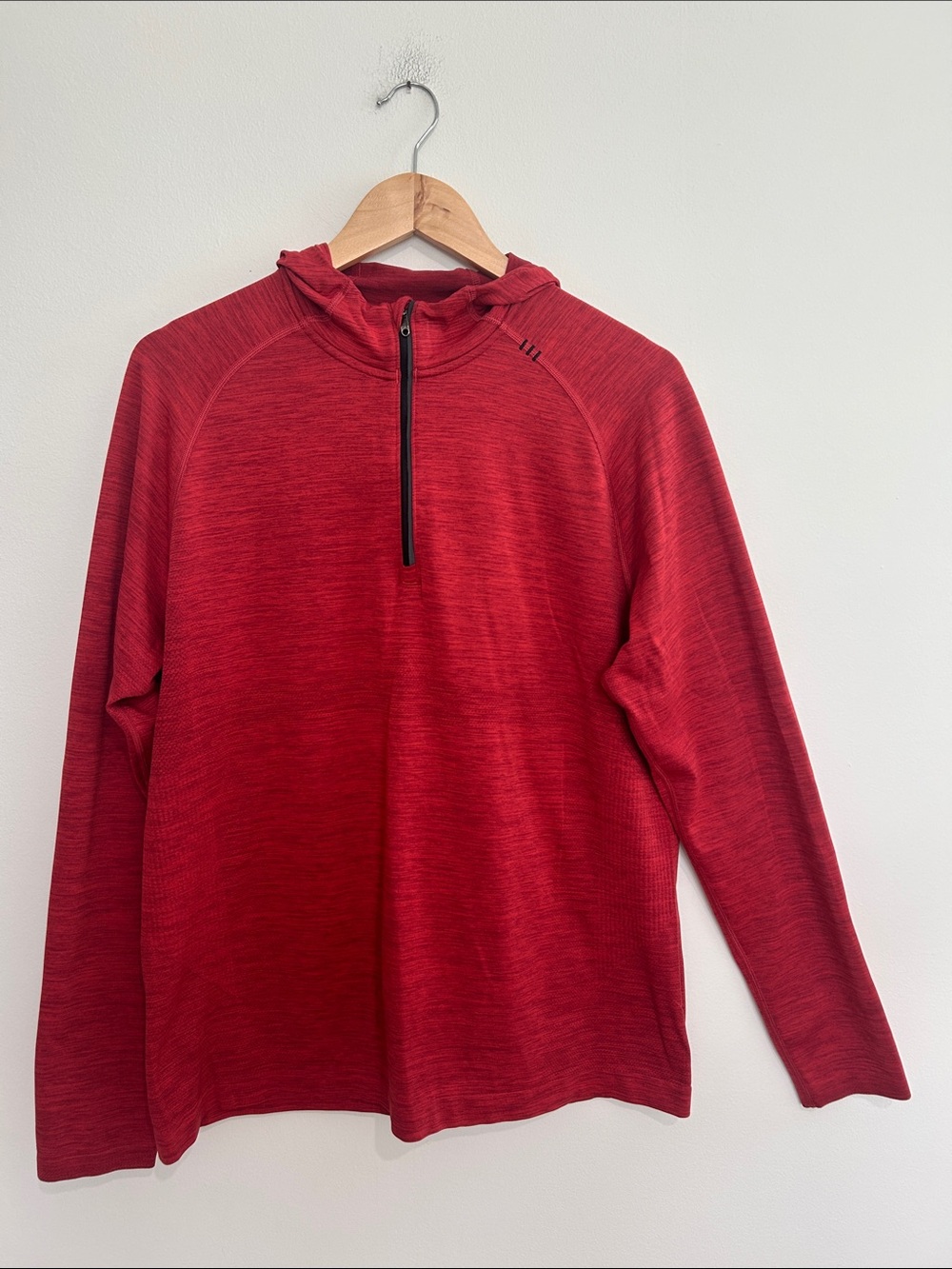 lululemon athletica Men's Red Metal Vent Tech Hoodie Size Large EUC
